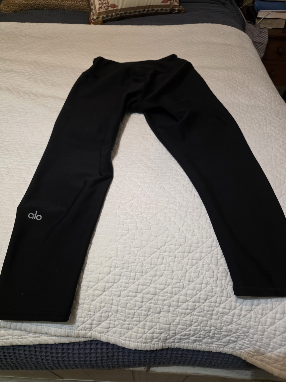 ALO Yoga  Black Performance Leggings with Reflective Logo.  Calf Length